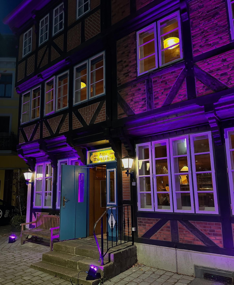 Alte Markthalle Rendsburg – historische Eventlocation bei Nacht